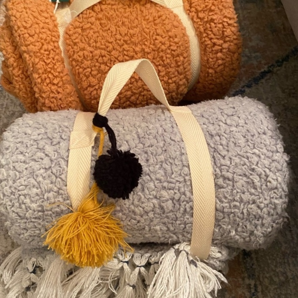 UO Fleece Throw